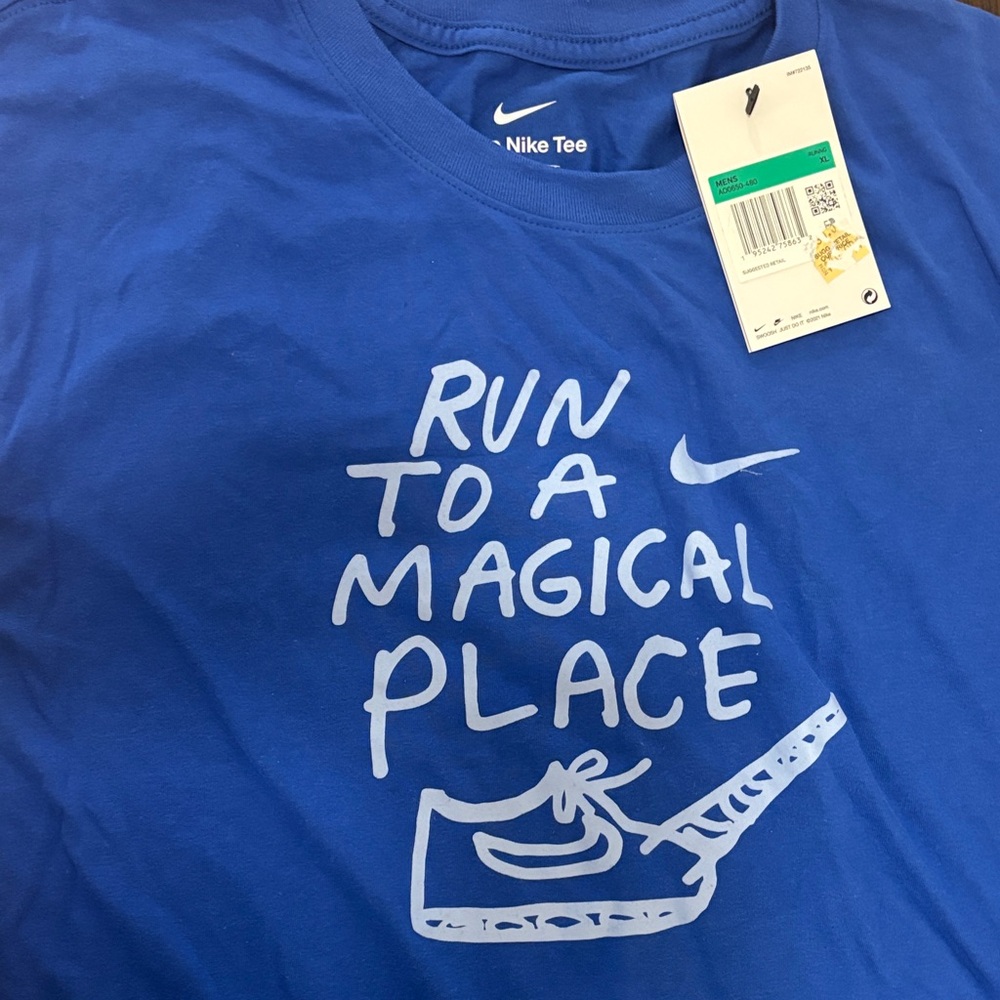 Nike Run To A Magical Place Nathan Bell Men's T-shirt Size XL